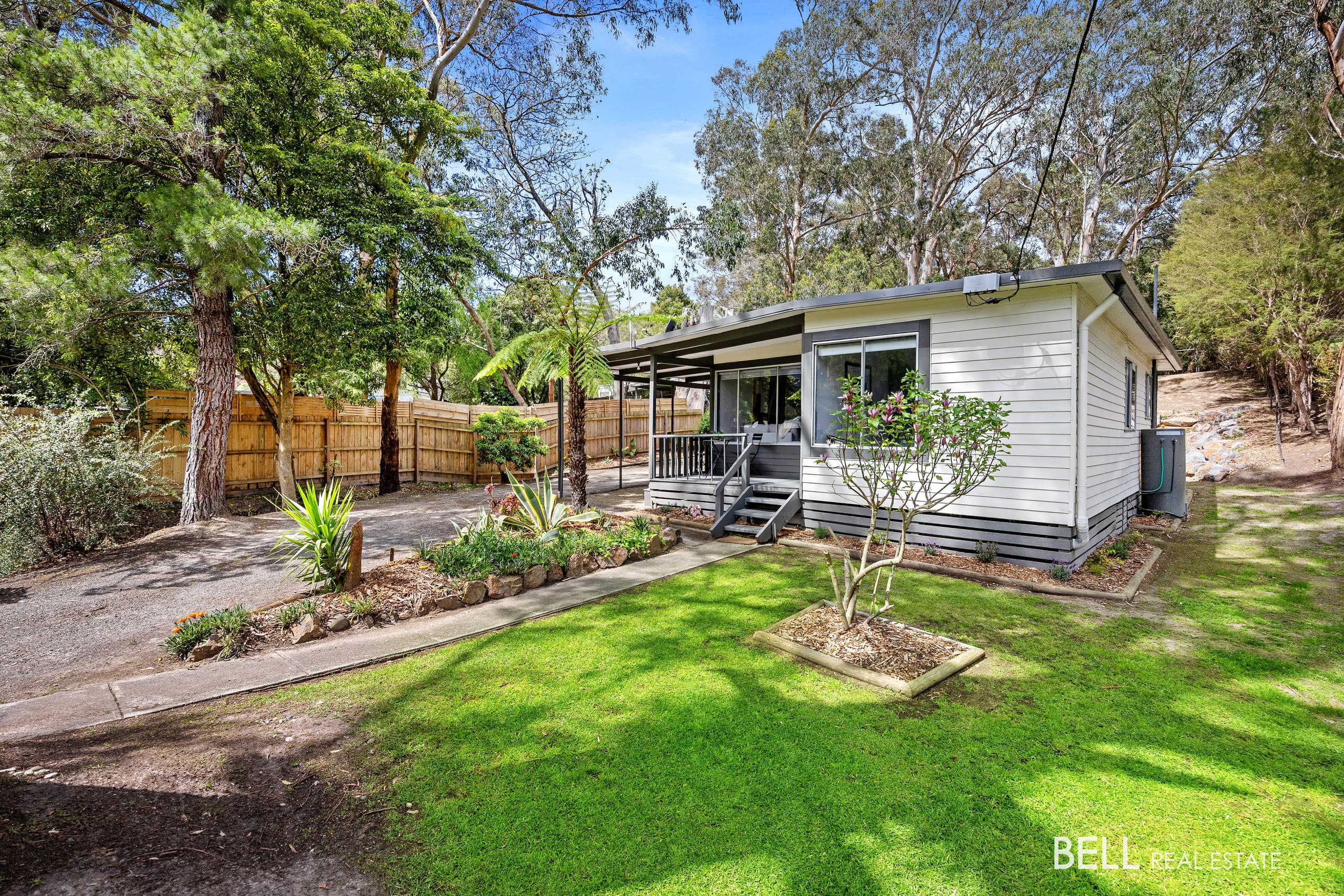 2 The Crescent, WESBURN VIC 3799