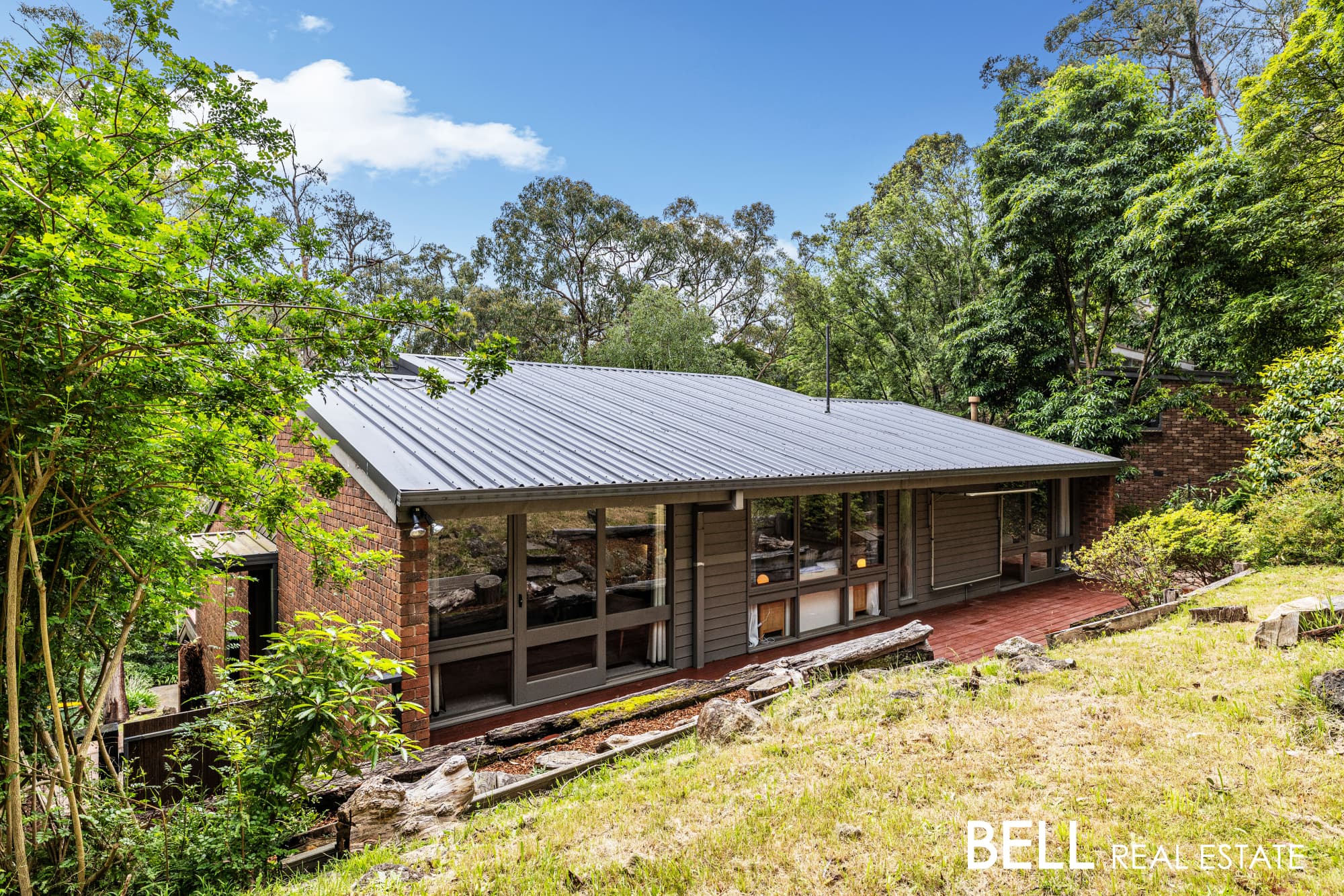 4 Kitchener Road, TECOMA VIC 3160
