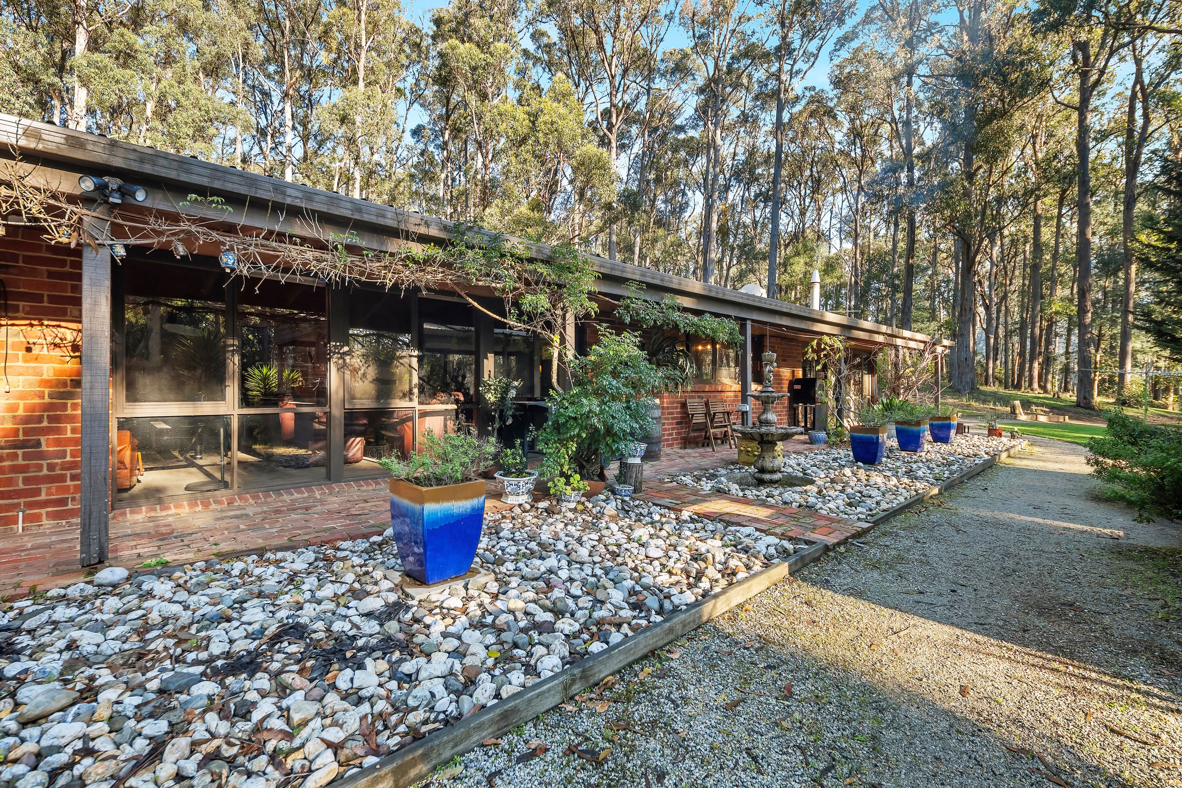 542 Bourkes Creek Road, PAKENHAM UPPER VIC 3810