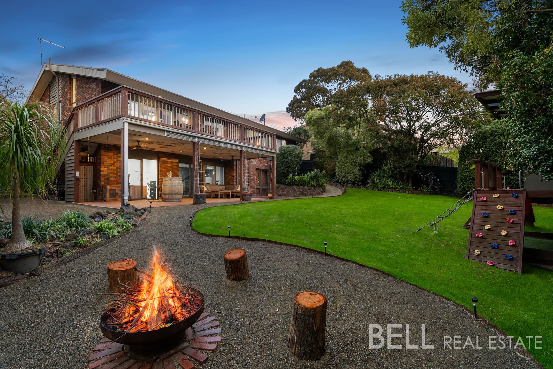 27 Valley Ho, CHIRNSIDE PARK VIC 3116