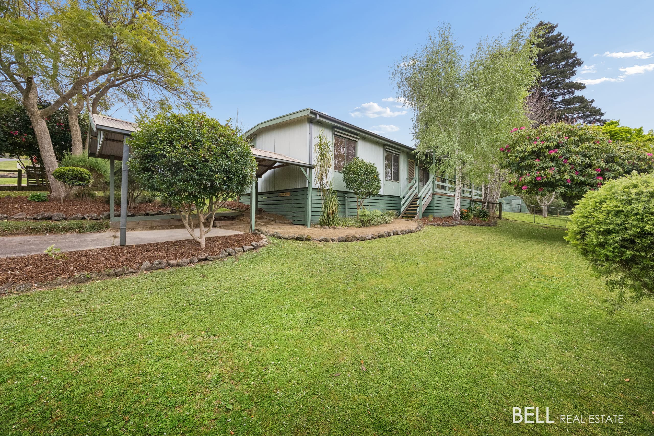 55 Surrey Road, WARBURTON VIC 3799