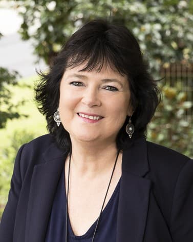 Lesley Bell