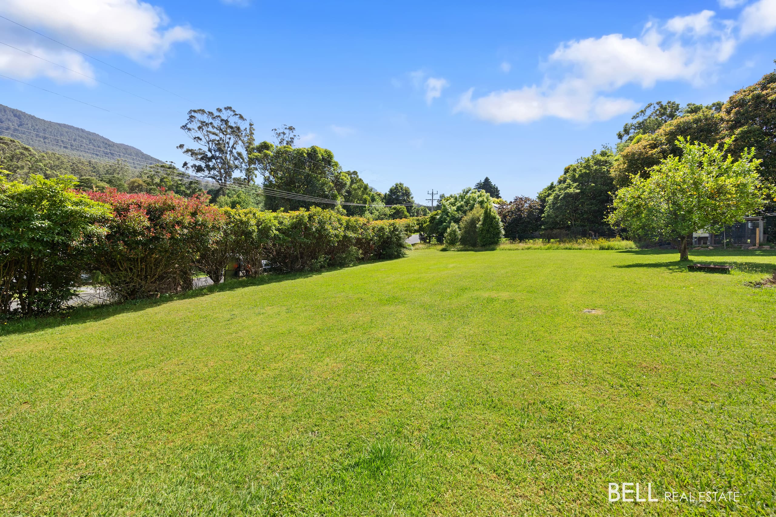 33 Lincoln Road, WARBURTON VIC 3799