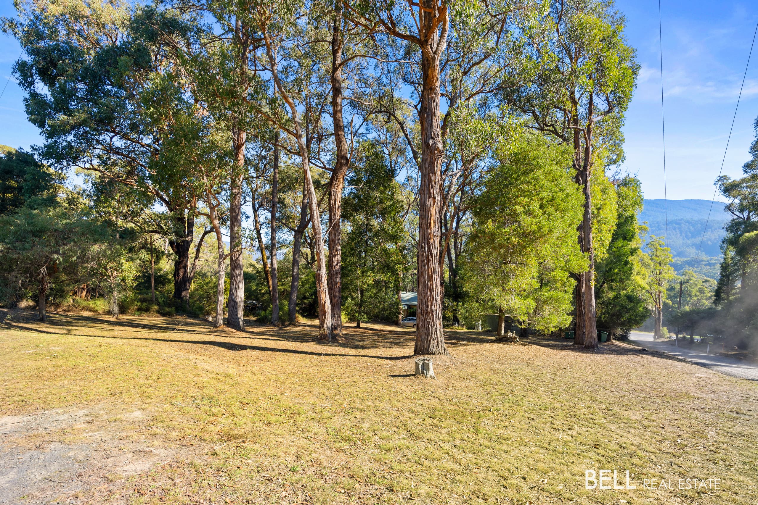 27 Yarra Valley Crescent, EAST WARBURTON VIC 3799