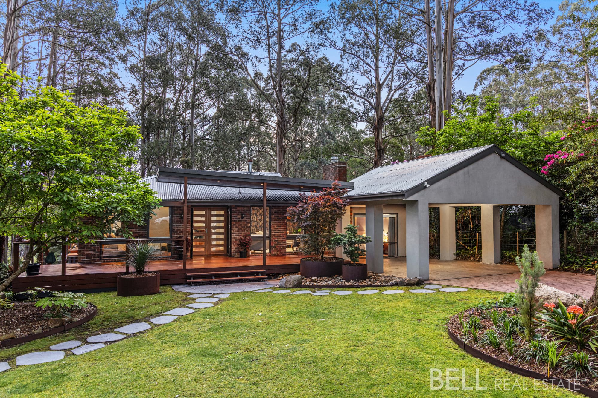 24 Warwick Farm Road, OLINDA VIC 3788