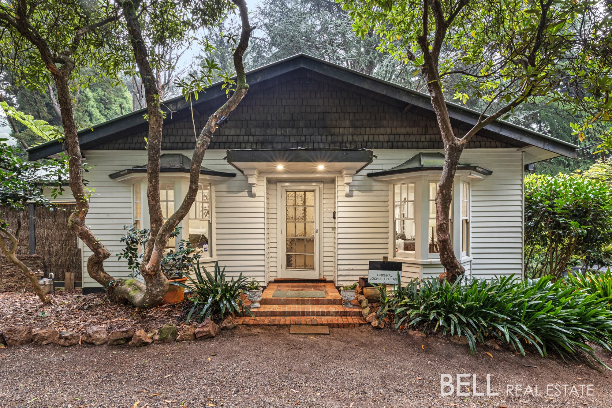 'Lochiel'/1590-1594 Mount Dandenong Tourist Road, OLINDA VIC 3788