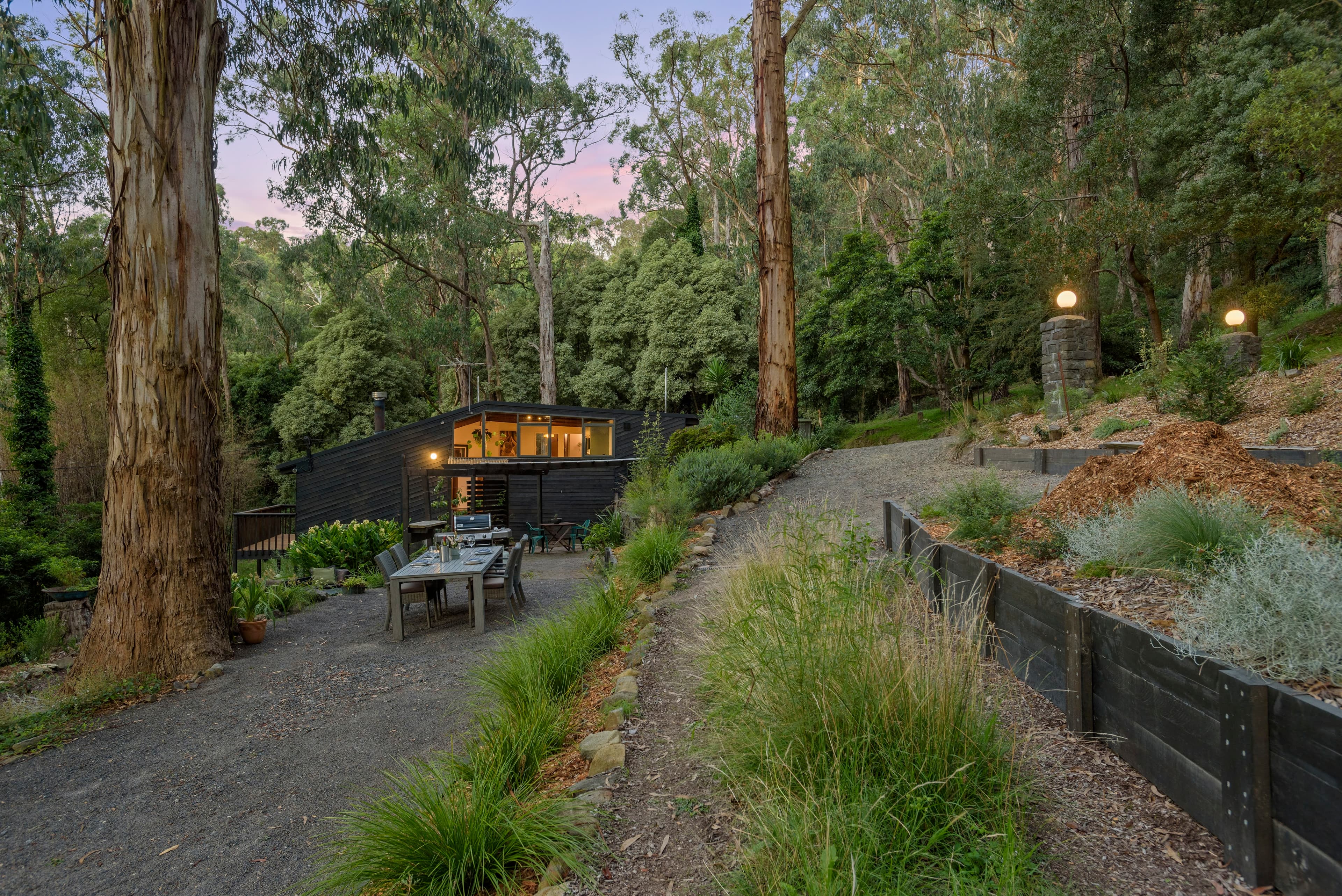 1 Johns Road, SELBY VIC 3159