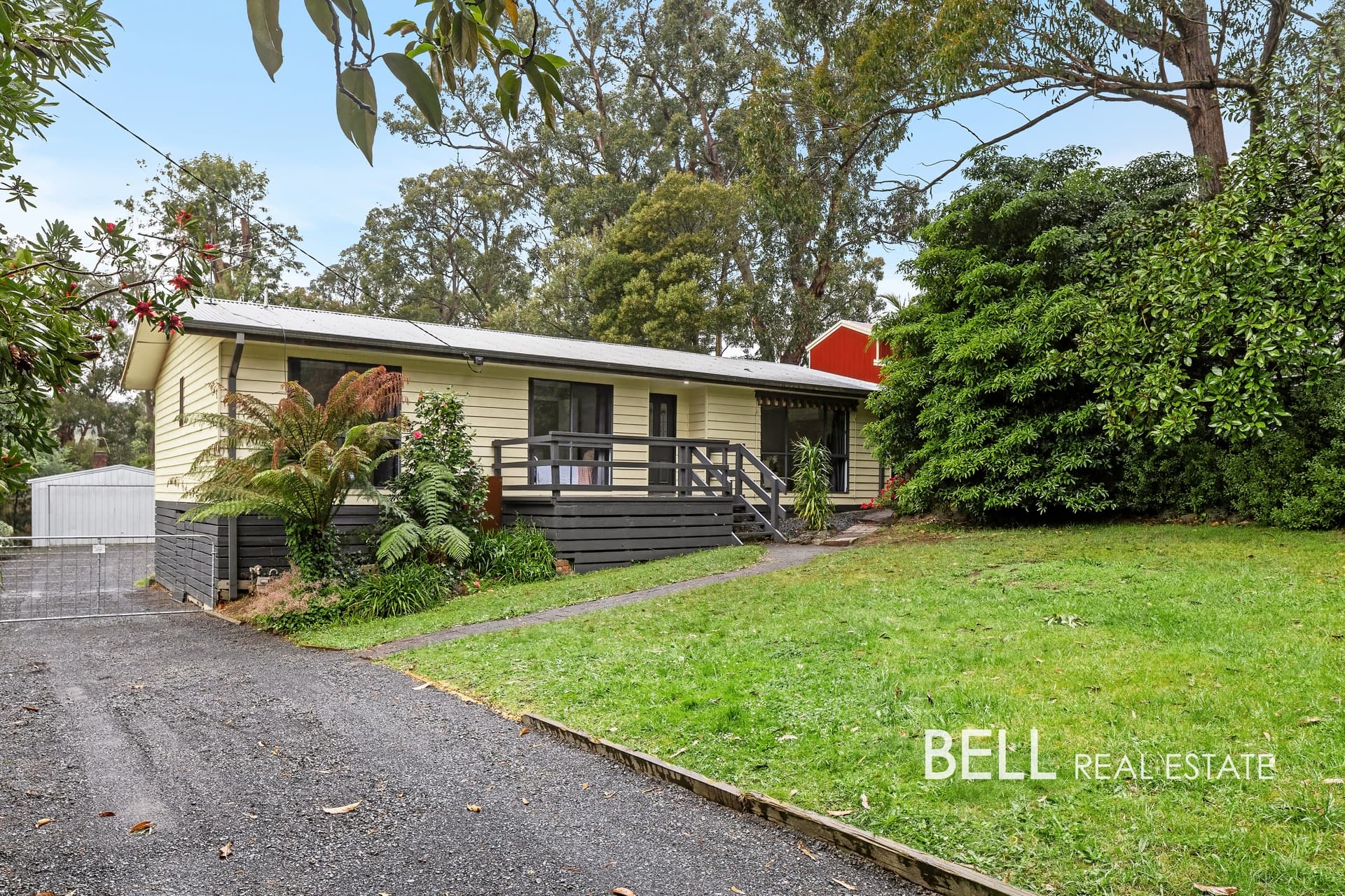 15 Hazel Street, COCKATOO VIC 3781