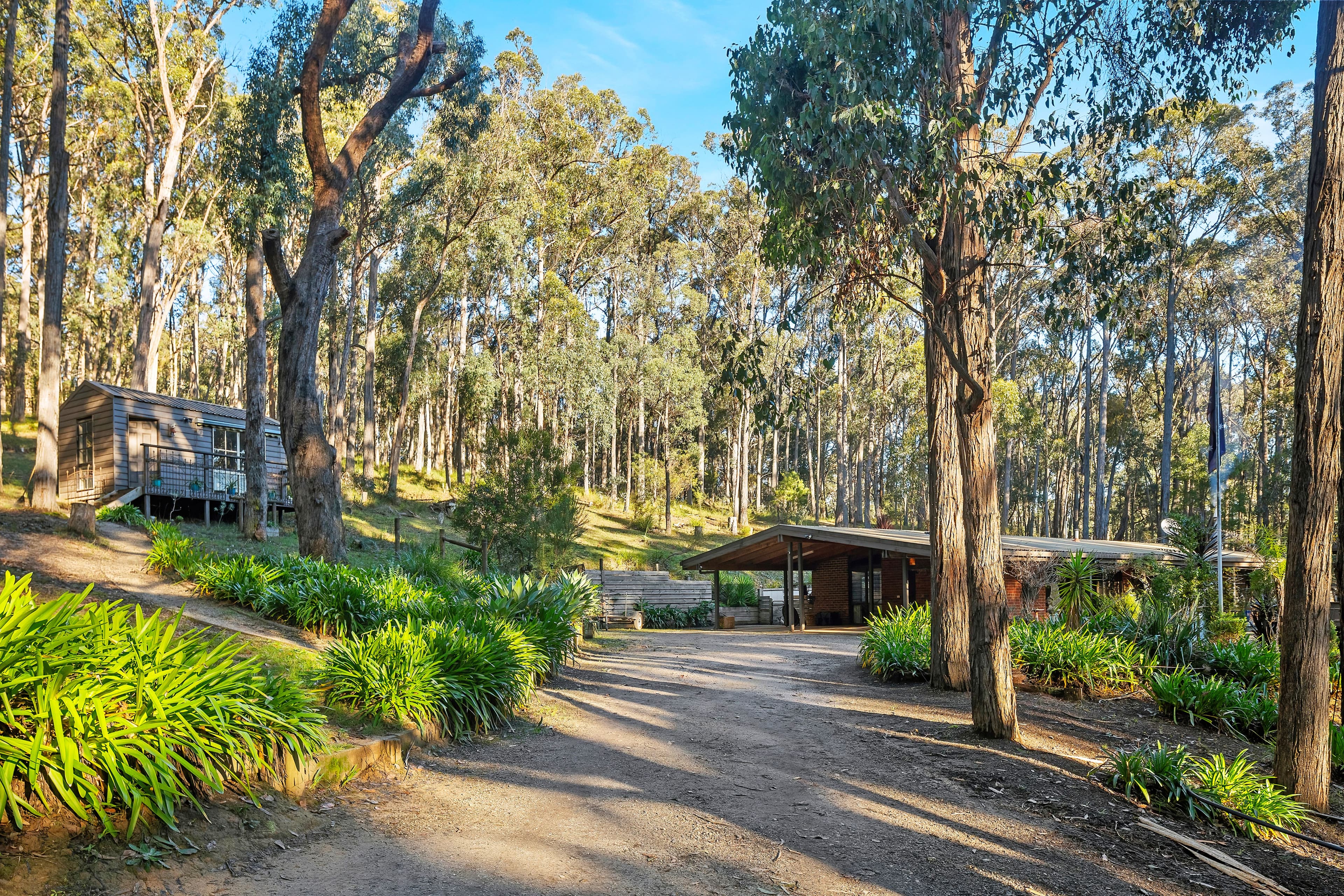 542 Bourkes Creek Road, PAKENHAM UPPER VIC 3810
