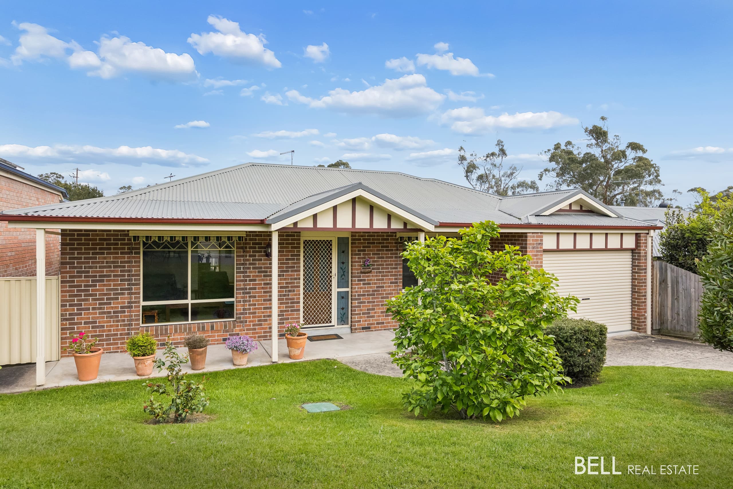 77 Eileen Grove, WOORI YALLOCK VIC 3139