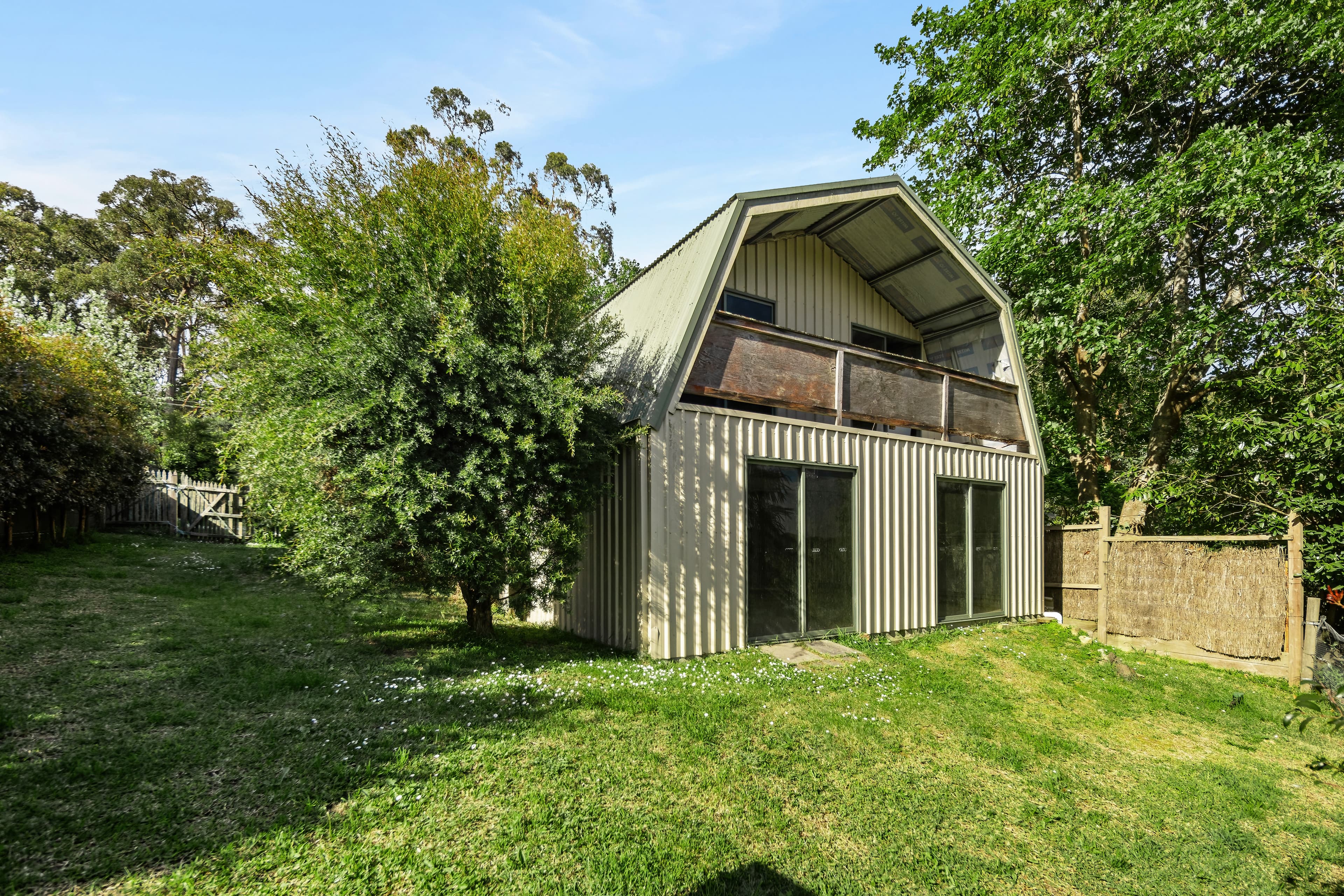 28 Old Beaconsfield Road, EMERALD VIC 3782